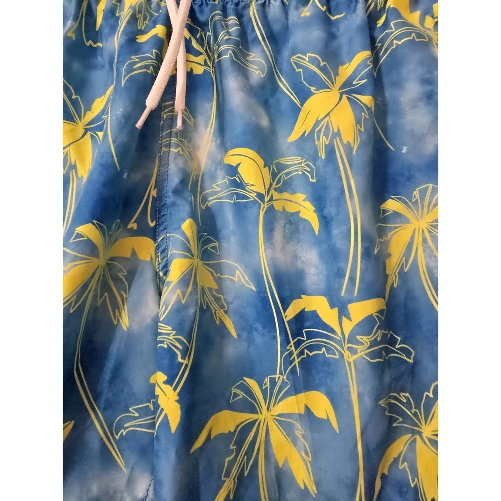 TRUNKS SURF AND SWIM CO. Men SHORTS‎ SIZE Medium Blue Yellow Lining Cut Out